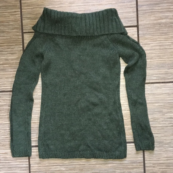 Green zip-neck turtleneck sweater - Picture 4 of 5